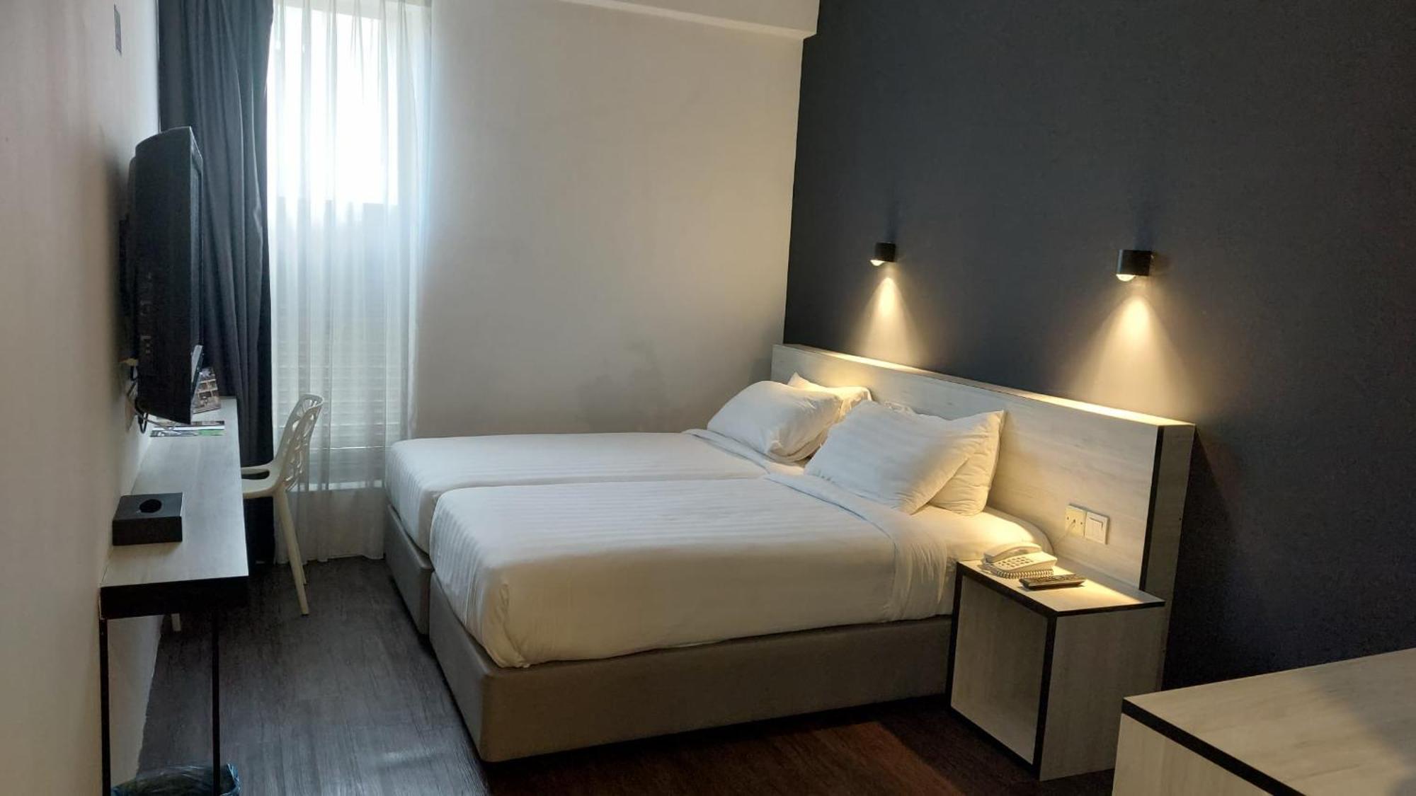 Manhattan Hotel Ипох Экстерьер фото