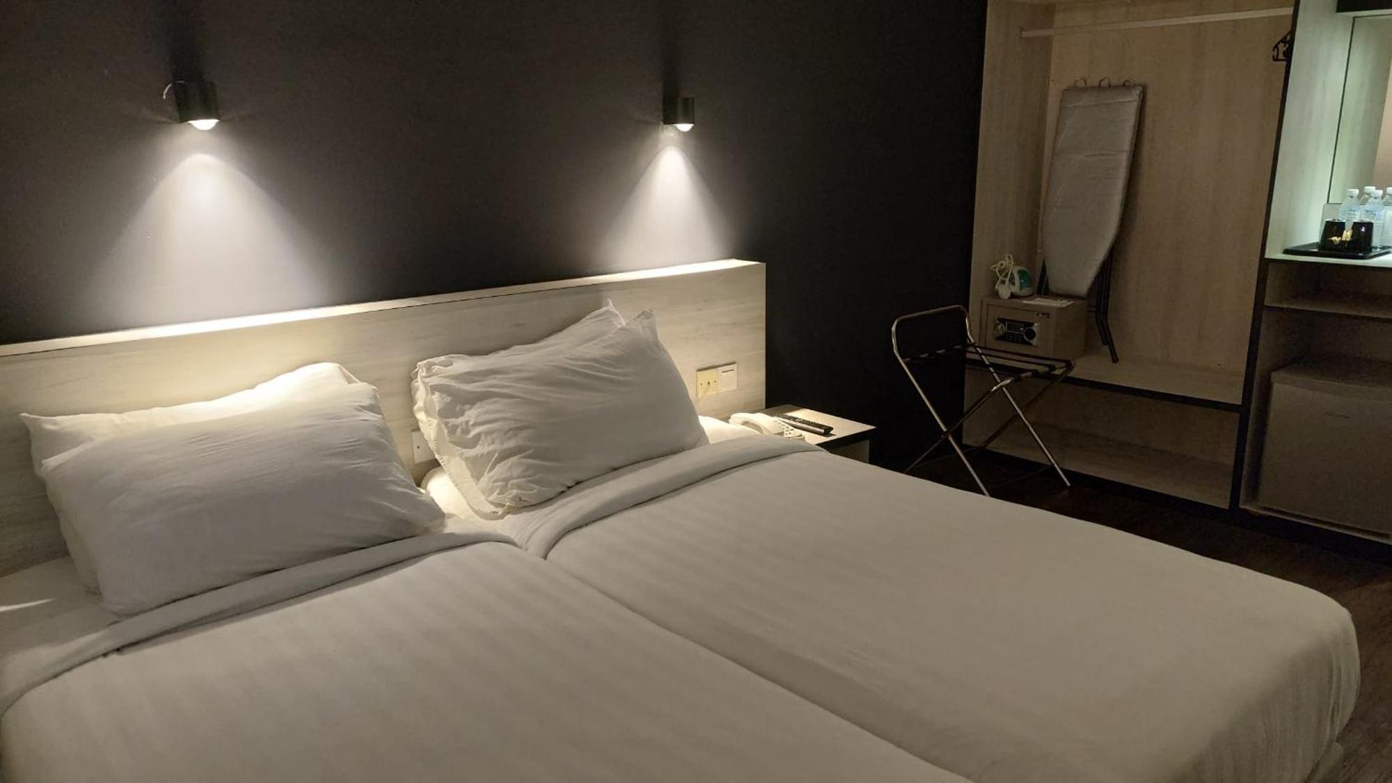 Manhattan Hotel Ипох Экстерьер фото
