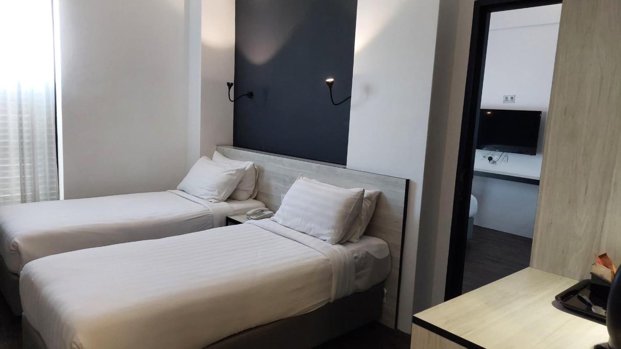 Manhattan Hotel Ипох Экстерьер фото