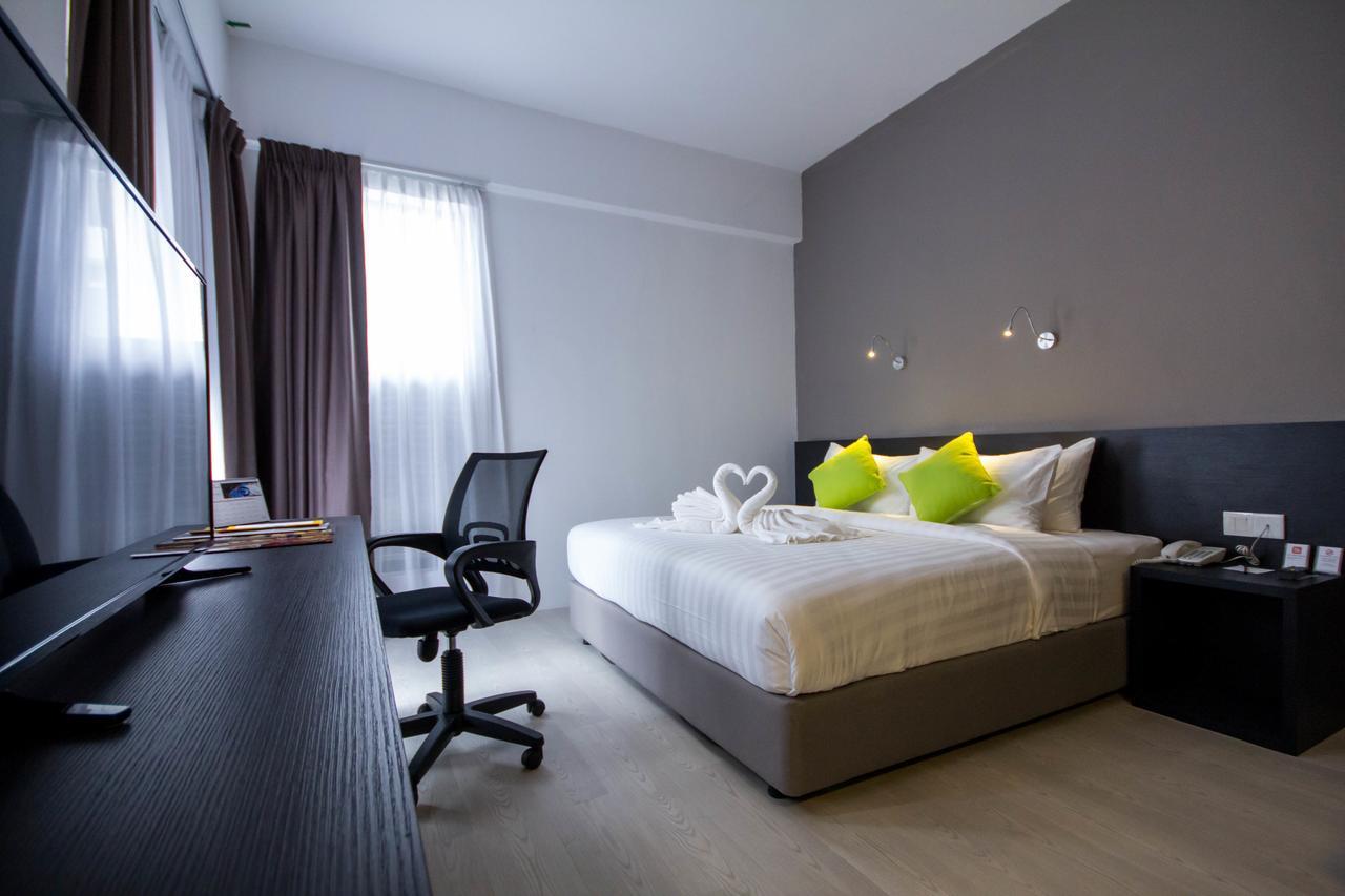 Manhattan Hotel Ипох Экстерьер фото